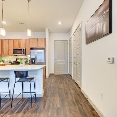 Fancy Apt Downtown. Pool. Gym. Lounge. Pet Ok Houston Bagian luar foto