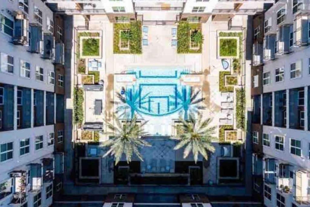 Fancy Apt Downtown. Pool. Gym. Lounge. Pet Ok Houston Bagian luar foto