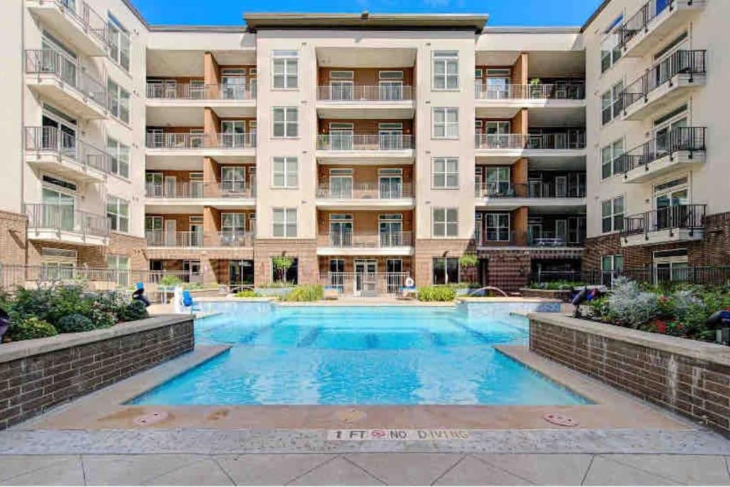 Fancy Apt Downtown. Pool. Gym. Lounge. Pet Ok Houston Bagian luar foto