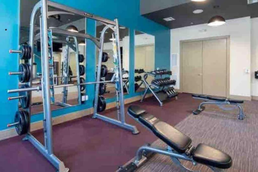Fancy Apt Downtown. Pool. Gym. Lounge. Pet Ok Houston Bagian luar foto