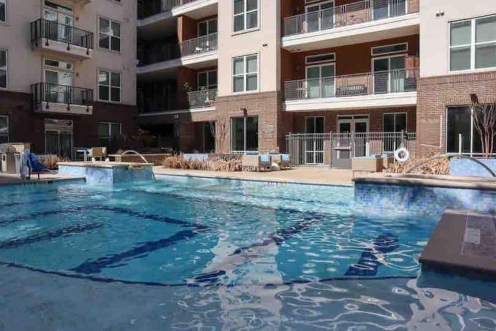 Fancy Apt Downtown. Pool. Gym. Lounge. Pet Ok Houston Bagian luar foto